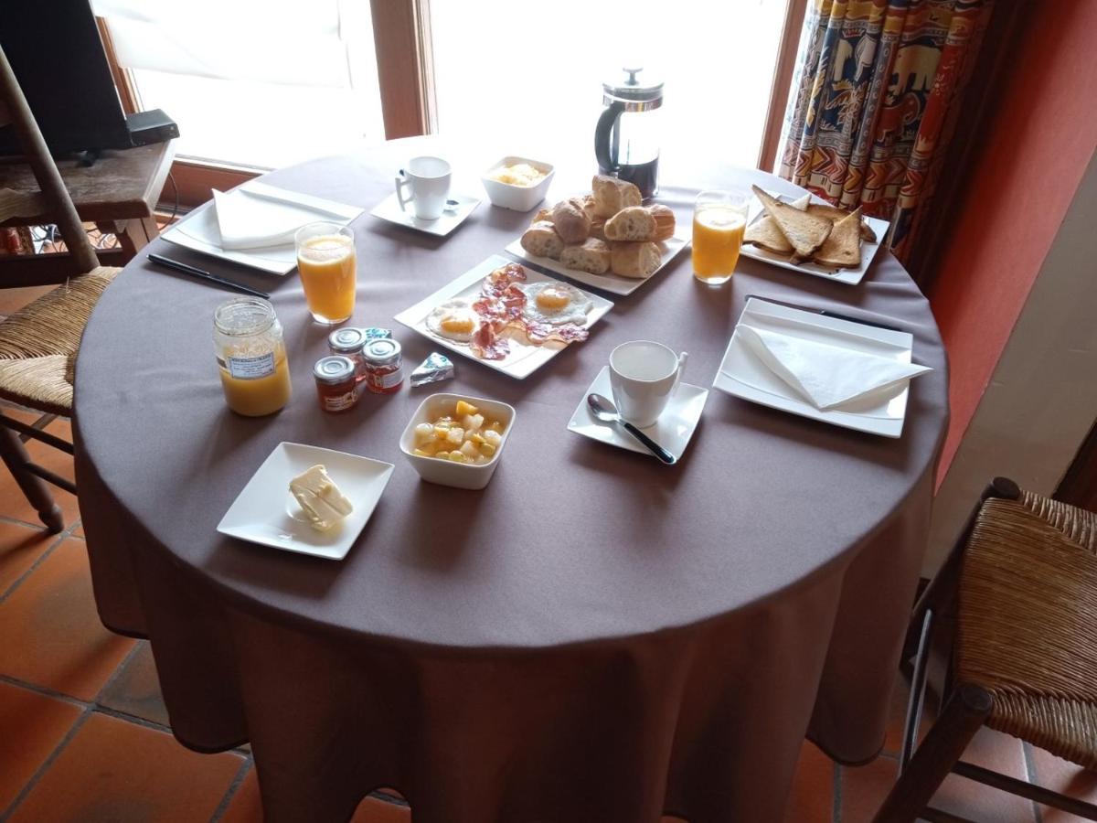 Bed and Breakfast Le Vieux Noyer Nassogne Exteriér fotografie
